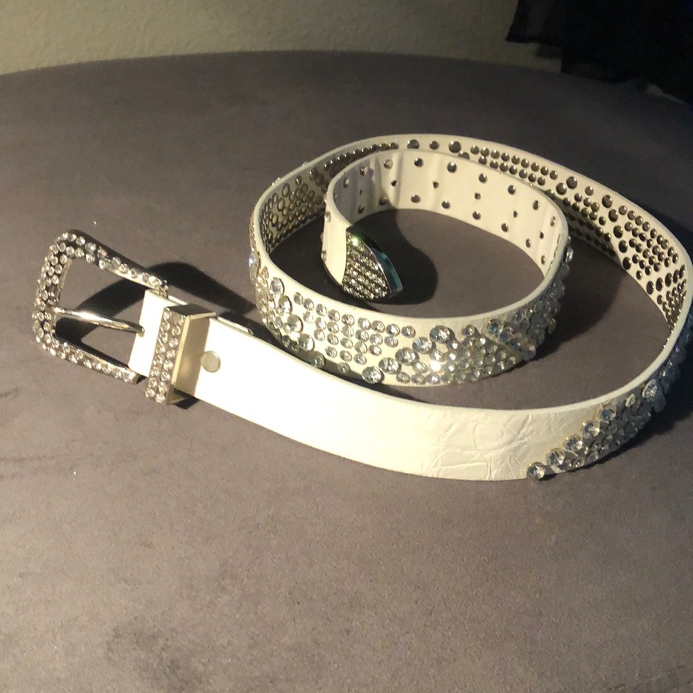 Woman’s Large Rinestone Belt